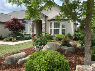 2877 23rd Court, Kingsburg, CA 93631