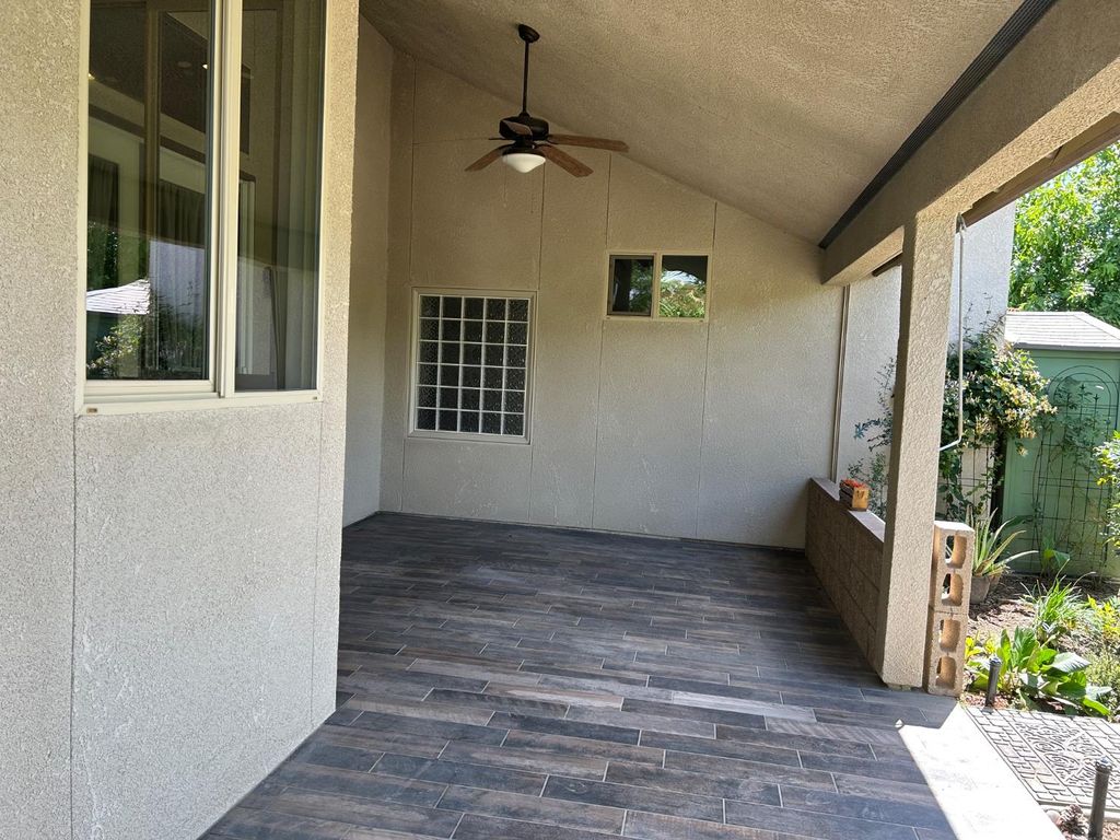 Image 27 of property listing at 2877 23rd Court, Kingsburg, CA 93631