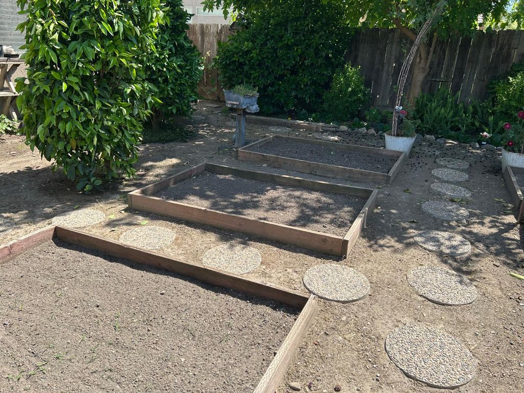 Image 32 of property listing at 2877 23rd Court, Kingsburg, CA 93631