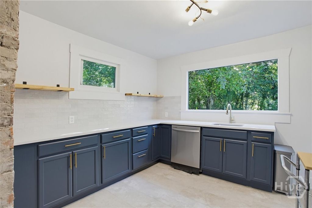 Image 22 of property listing at 49 Saint Johns Avenue, Savannah, GA 31404
