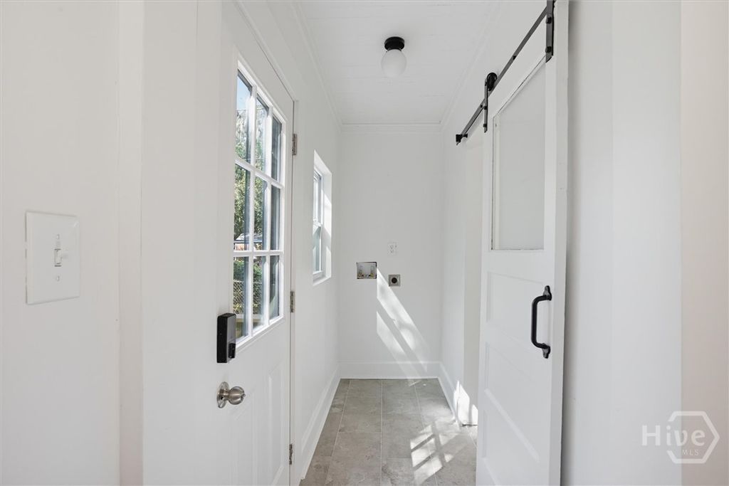 Image 23 of property listing at 49 Saint Johns Avenue, Savannah, GA 31404