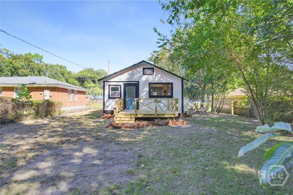 Image 36 of property listing at 49 Saint Johns Avenue, Savannah, GA 31404