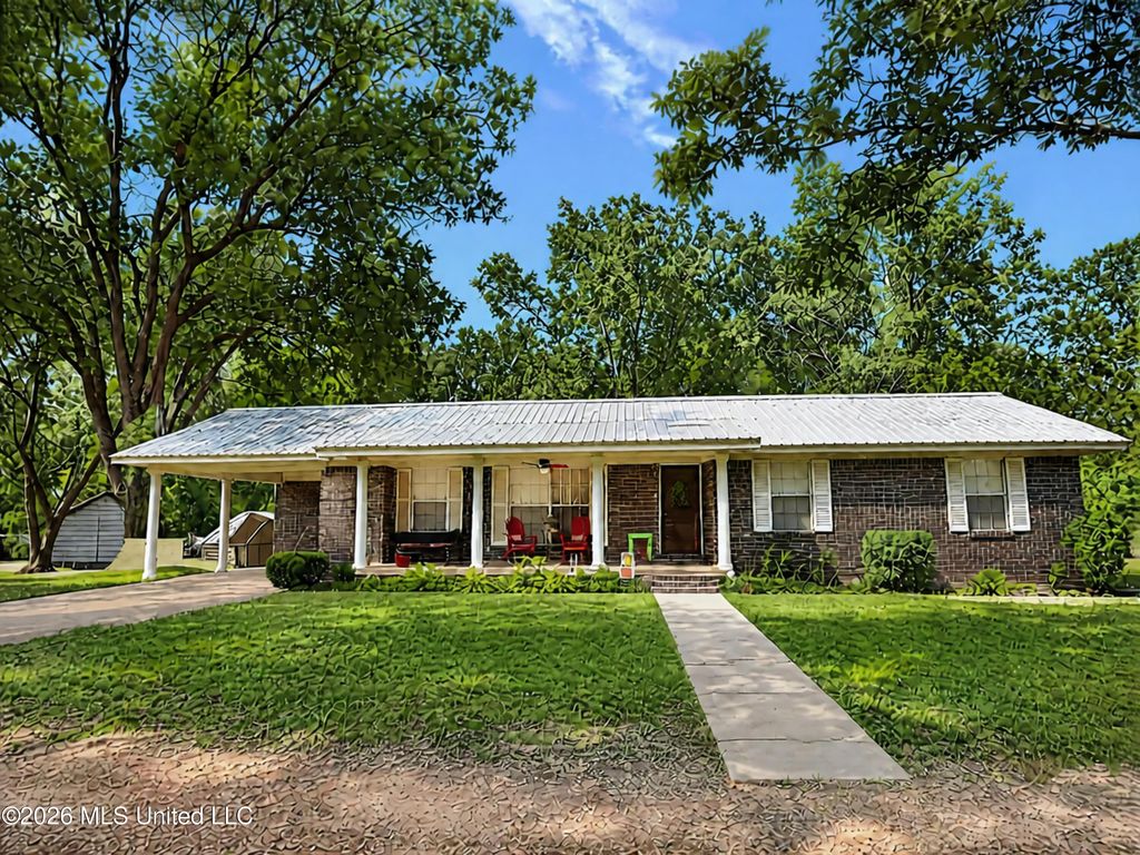 5061 Mississippi 310, Crenshaw, MS 38621 — exterior