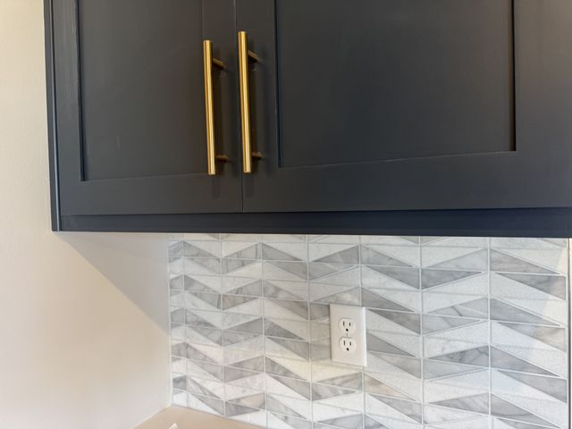 127 Dahlia Dr, La Vergne, TN 37086