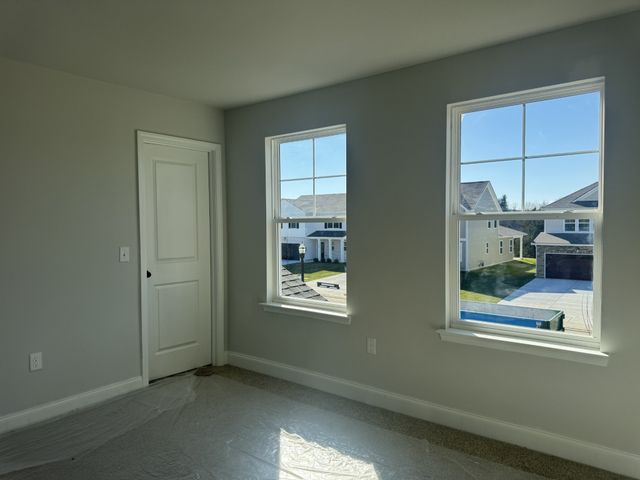 127 Dahlia Dr, La Vergne, TN 37086