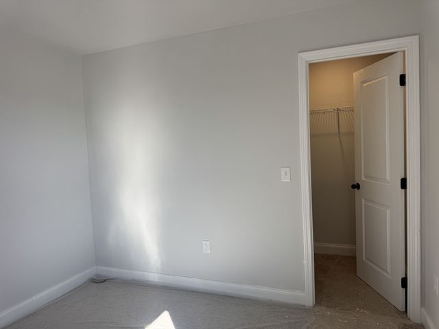 127 Dahlia Dr, La Vergne, TN 37086