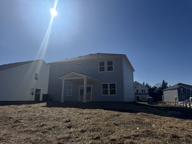 127 Dahlia Dr, La Vergne, TN 37086