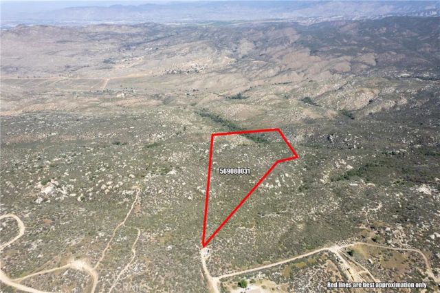 2 Oak Drive, Hemet, CA 92544