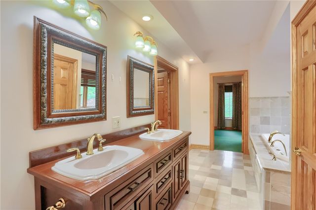 113 Whistle Pig Ln, Marshall, PA 16046