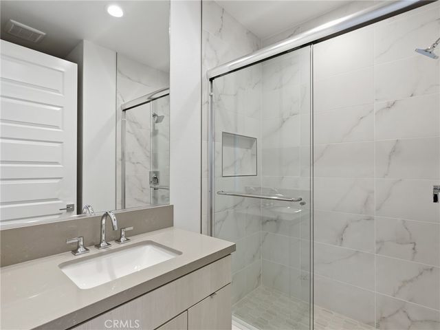 125 Apron, Irvine, CA 92618