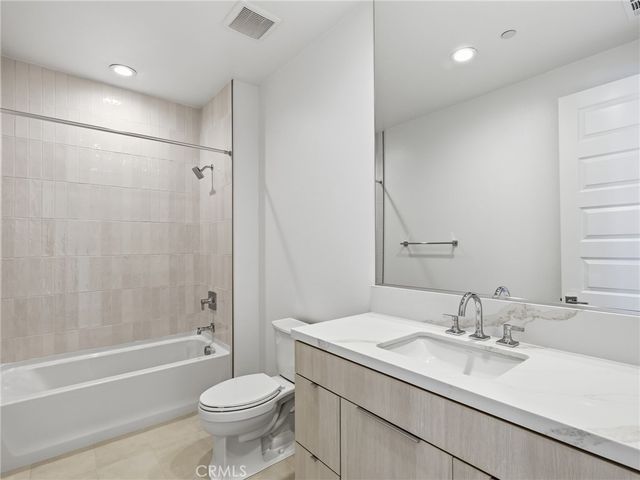 125 Apron, Irvine, CA 92618