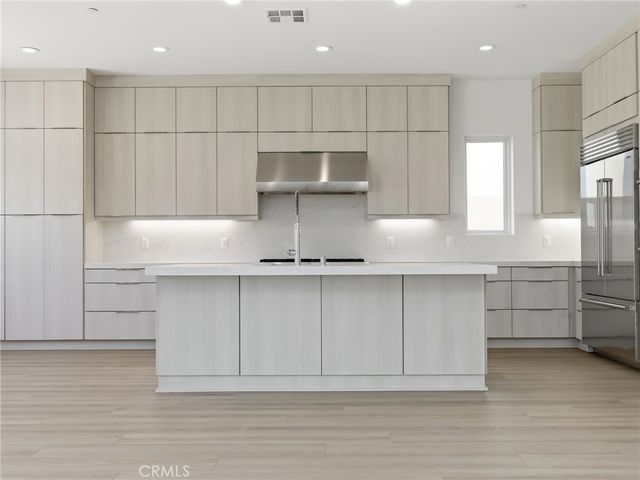 125 Apron, Irvine, CA 92618