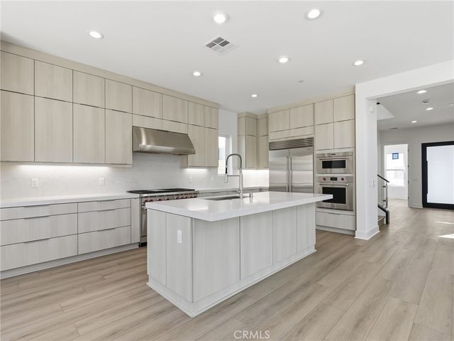 125 Apron, Irvine, CA 92618