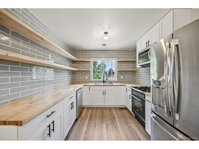 10690 Dover St, Broomfield, CO 80021