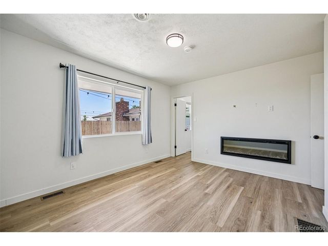 10690 Dover St, Broomfield, CO 80021