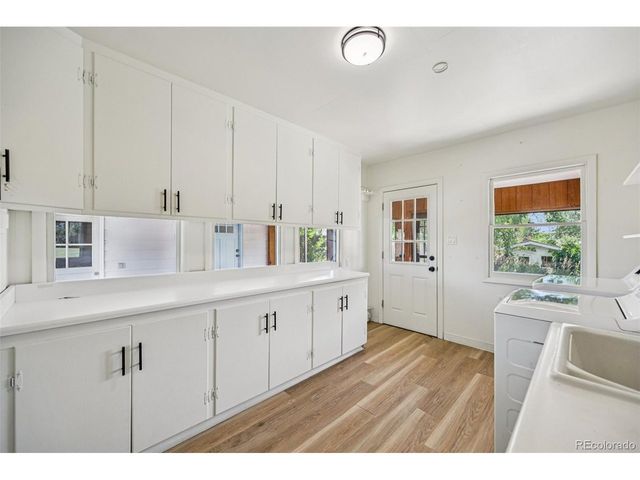 10690 Dover St, Broomfield, CO 80021