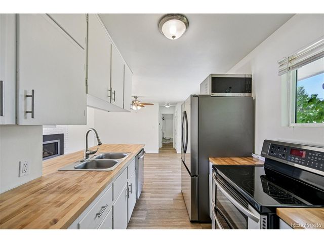 10690 Dover St, Broomfield, CO 80021