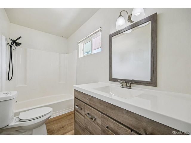 10690 Dover St, Broomfield, CO 80021