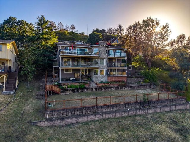 17241 Quail Court, Morgan Hill, CA 95037