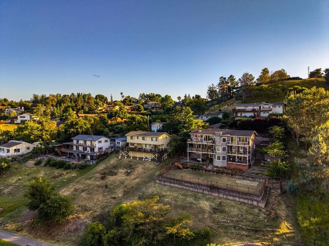 17241 Quail Court, Morgan Hill, CA 95037