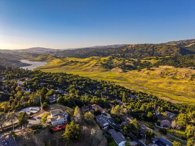17241 Quail Court, Morgan Hill, CA 95037