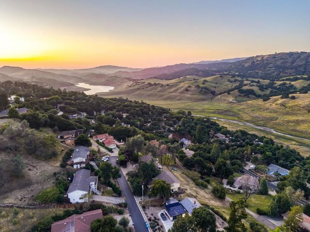 17241 Quail Court, Morgan Hill, CA 95037
