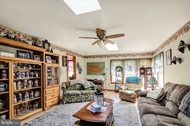 166 ARBORETUM RD, Bernville, PA 19506