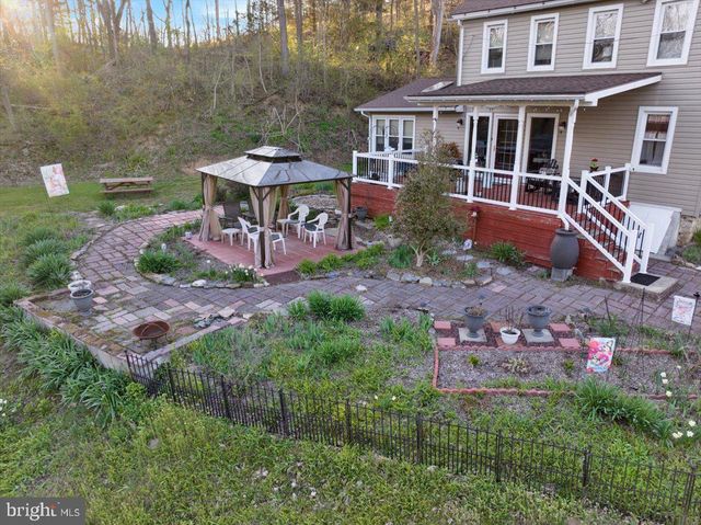 166 ARBORETUM RD, Bernville, PA 19506
