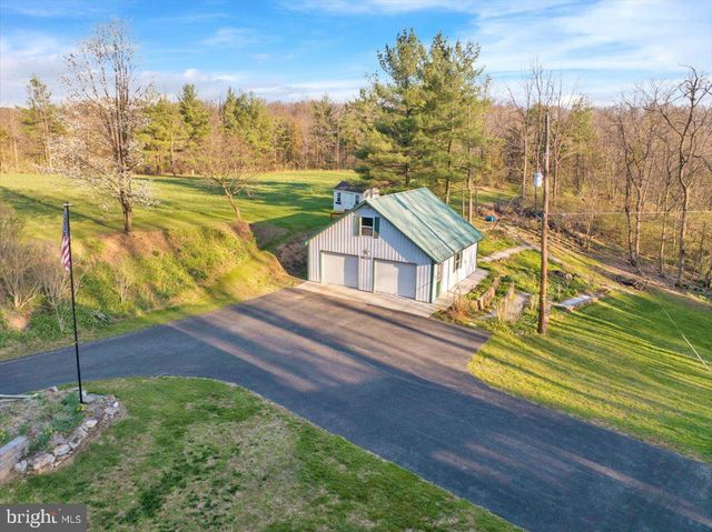 166 ARBORETUM RD, Bernville, PA 19506