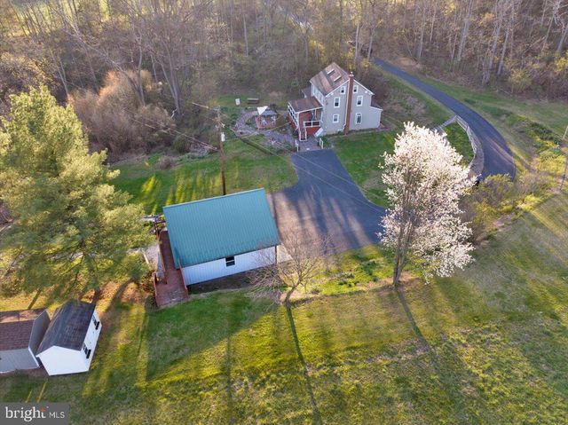 166 ARBORETUM RD, Bernville, PA 19506
