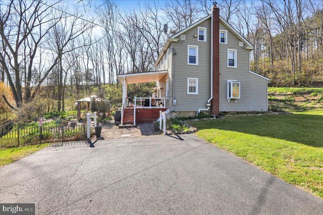 166 ARBORETUM RD, Bernville, PA 19506