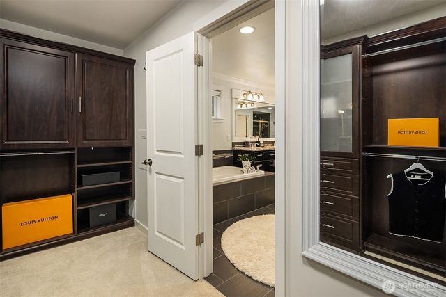 5529 165th Place SW, Lynnwood, WA 98037