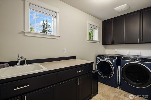 5529 165th Place SW, Lynnwood, WA 98037
