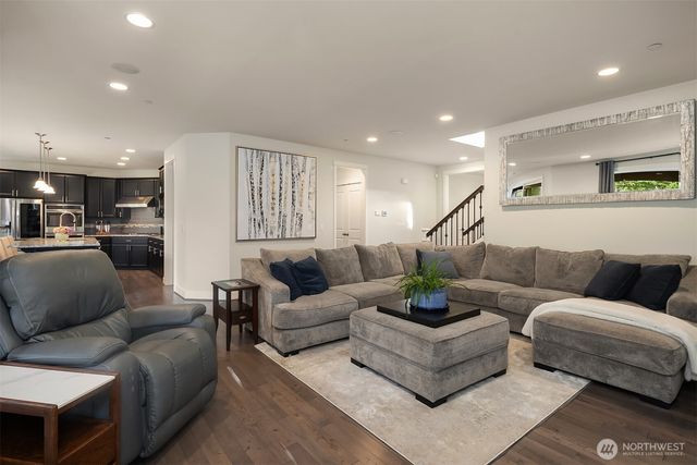 5529 165th Place SW, Lynnwood, WA 98037