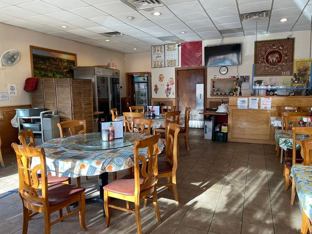 153 Liberty St, Lowell, MA 01851