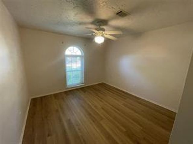 11918 Kirknoll Drive, Houston, TX 77089