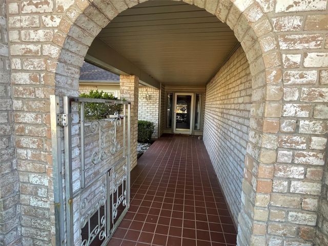 11918 Kirknoll Drive, Houston, TX 77089