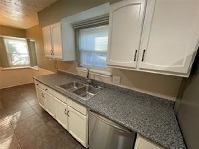 11918 Kirknoll Drive, Houston, TX 77089