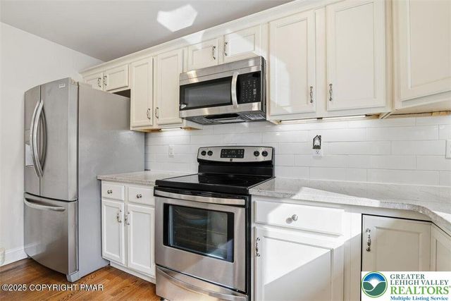 1005 McKinley Way, East Stroudsburg, PA 18301