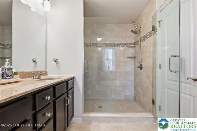 1005 McKinley Way, East Stroudsburg, PA 18301