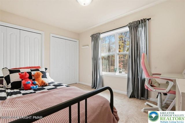 1005 McKinley Way, East Stroudsburg, PA 18301