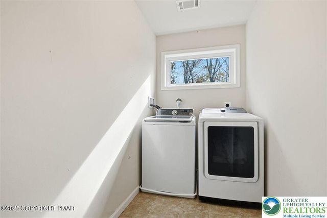 1005 McKinley Way, East Stroudsburg, PA 18301