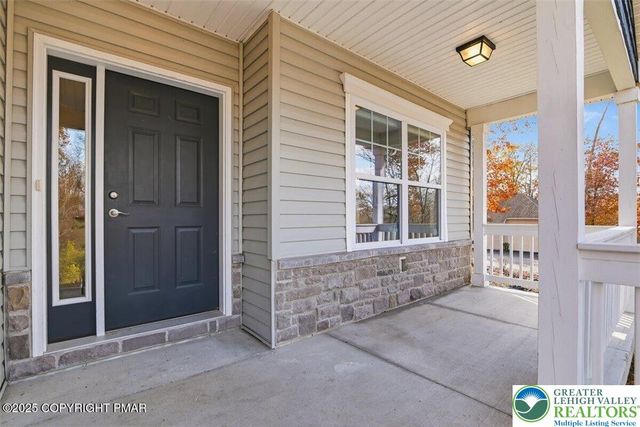 1005 McKinley Way, East Stroudsburg, PA 18301