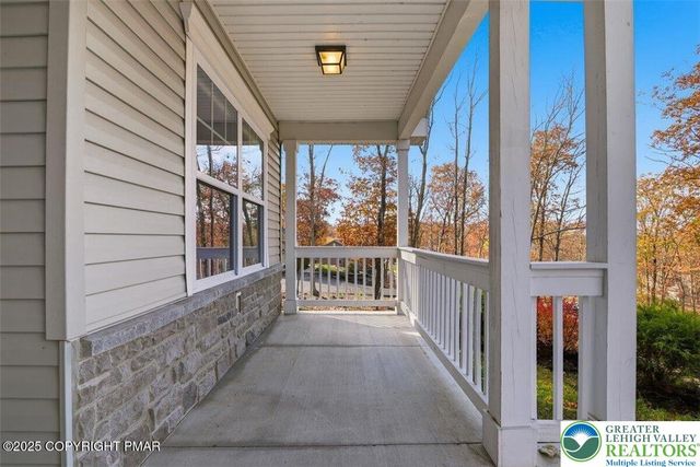 1005 McKinley Way, East Stroudsburg, PA 18301