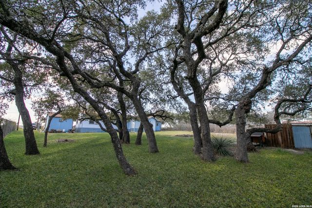 16472 N State Highway 16, Poteet, TX 78065