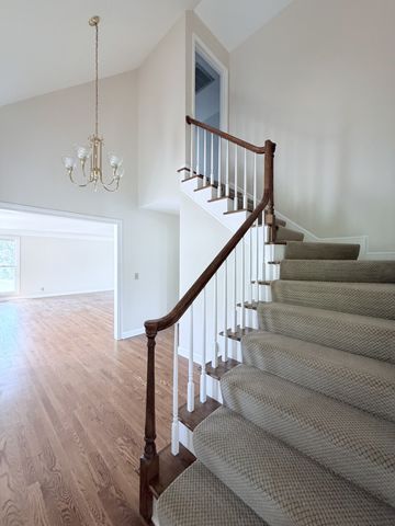 9824 Split Log Rd, Brentwood, TN 37027
