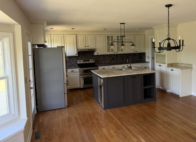 9824 Split Log Rd, Brentwood, TN 37027