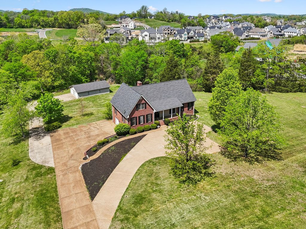 9824 Split Log Rd, Brentwood, TN 37027