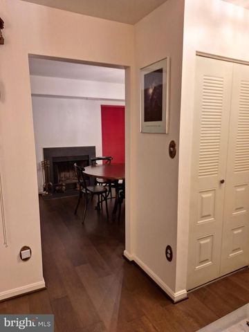 151 EDINBURGH SQ, Sterling, VA 20164