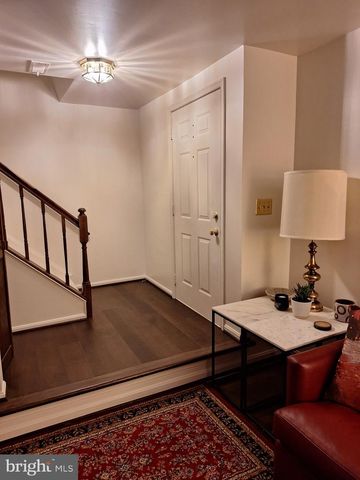 151 EDINBURGH SQ, Sterling, VA 20164